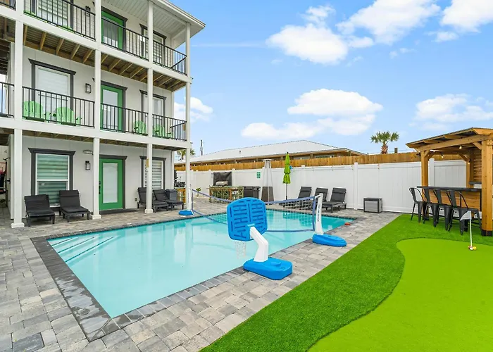 Lime And Dandy Pool Golf Grill Bar Games Near Beach